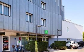 Ibis Styles Vannes Pte Golfe